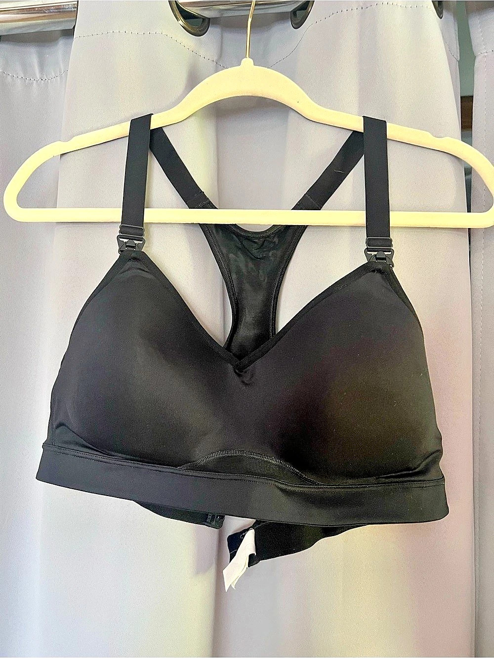 Old Navy Maternity High Support Nursing Sports Bra Size 36C